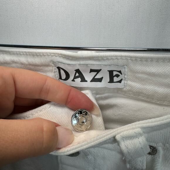 Daze Denim Moneymaker High Rise Vintage Skinny Jeans Porcelain White  Size 29 - Picture 4 of 7